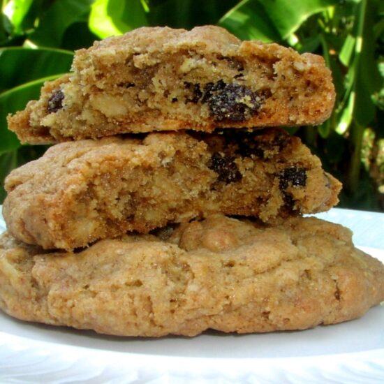 Gourmet oatmeal raisin cookies in a 2-pack for events